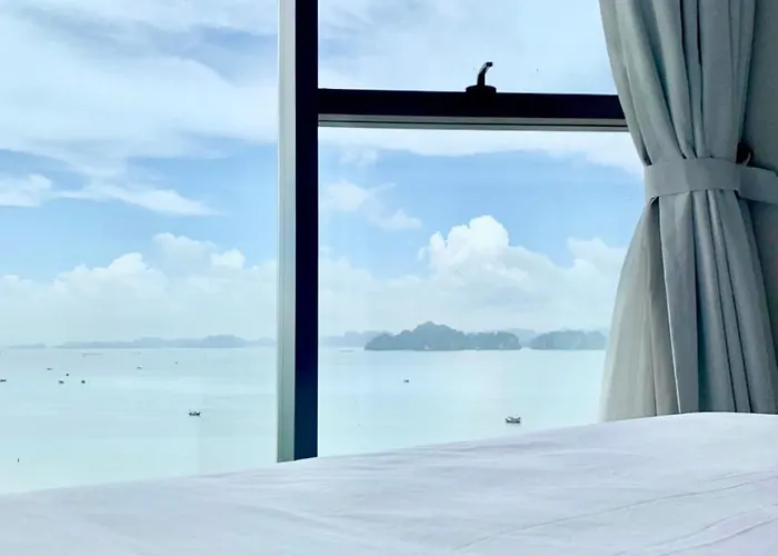 Hb Serviced - Alacarte Hạ Long